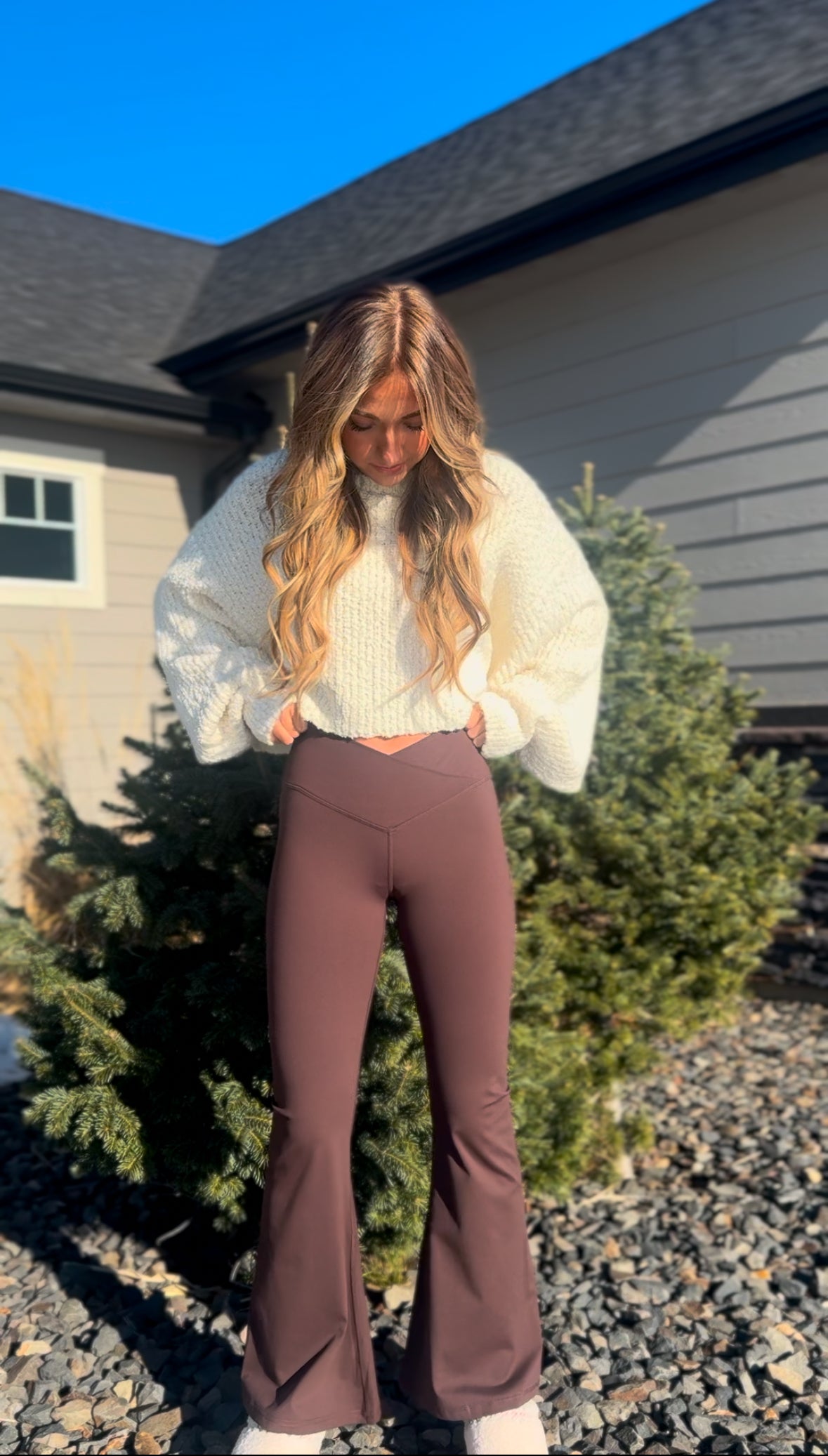 Luxe Fit Crossover Flare